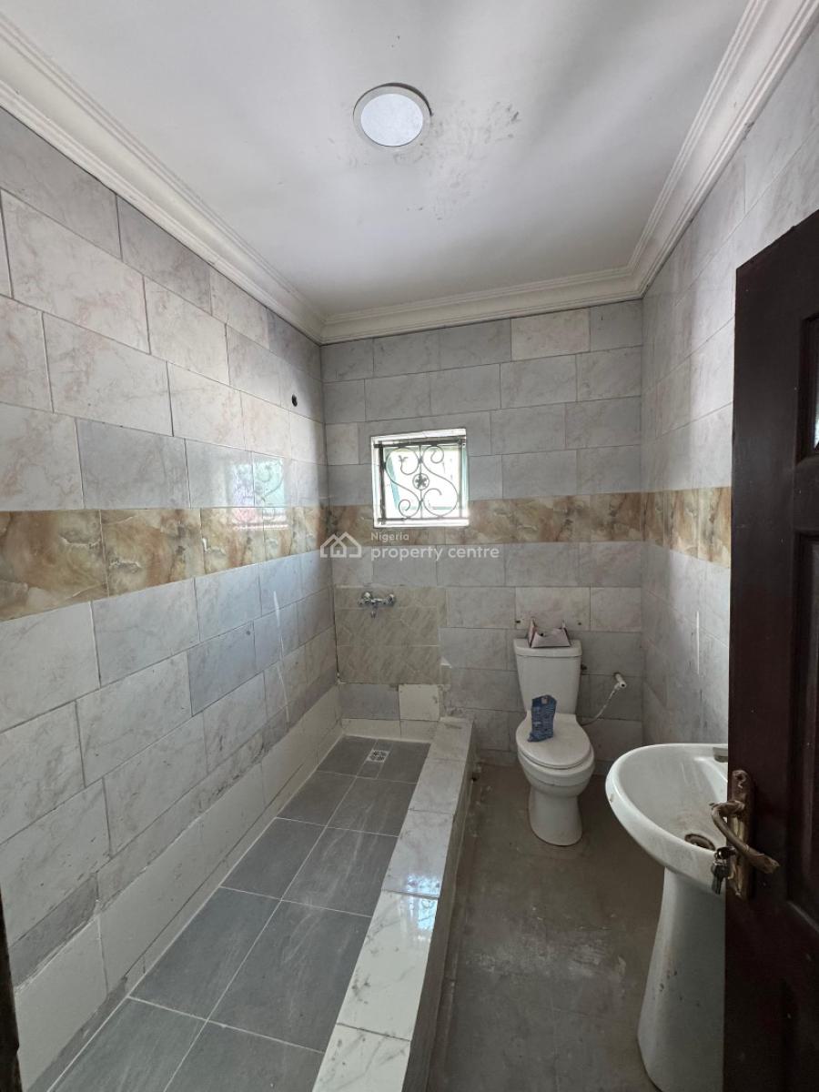 Well-maintained 2 Bedroom Apartment, Chevron, Lekki, Lagos, Flat / Apartment for Rent