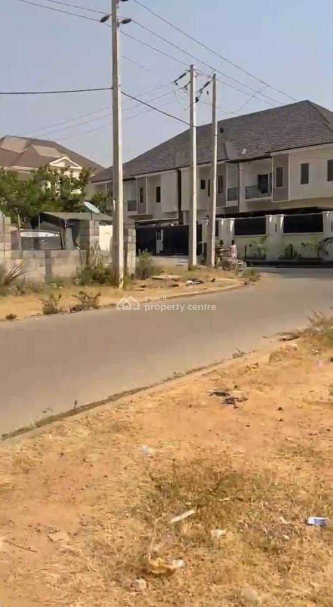 600 Square Meters Land in a Good Location, Gilmore, Jahi, Abuja, Land for Sale