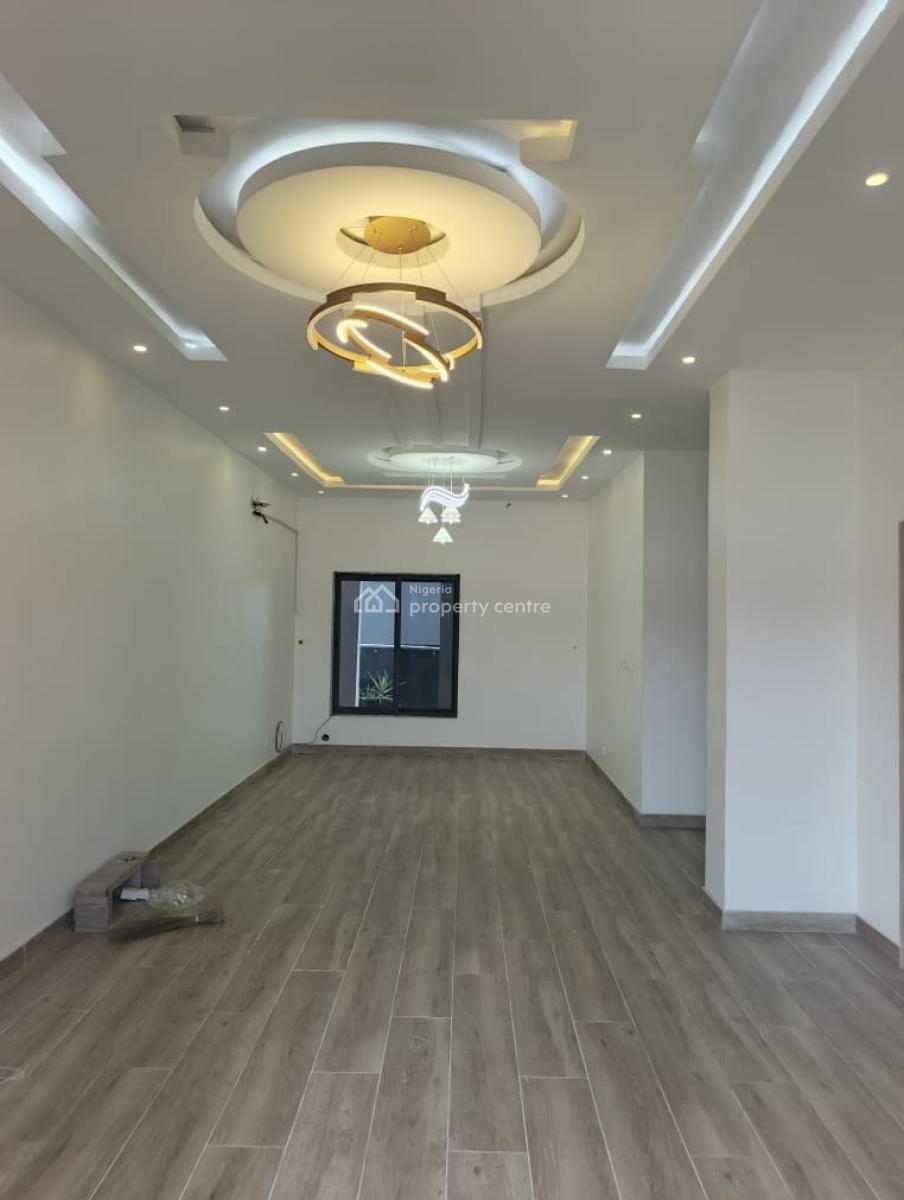 Luxury 3 Bedroom Apartment Secured Serene Estate, 26 Western Garden Estate, Lekki Phase 2, Lekki, Lagos, Flat / Apartment for Rent