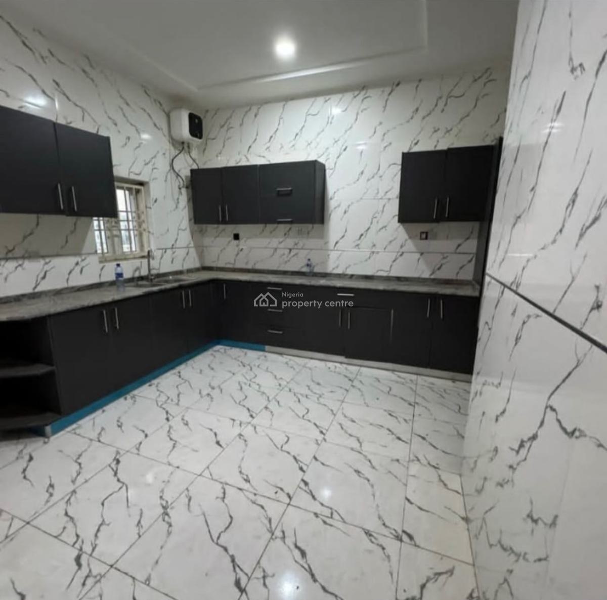 5 Bedroom Duplex, Guzape District, Abuja, Detached Duplex for Sale