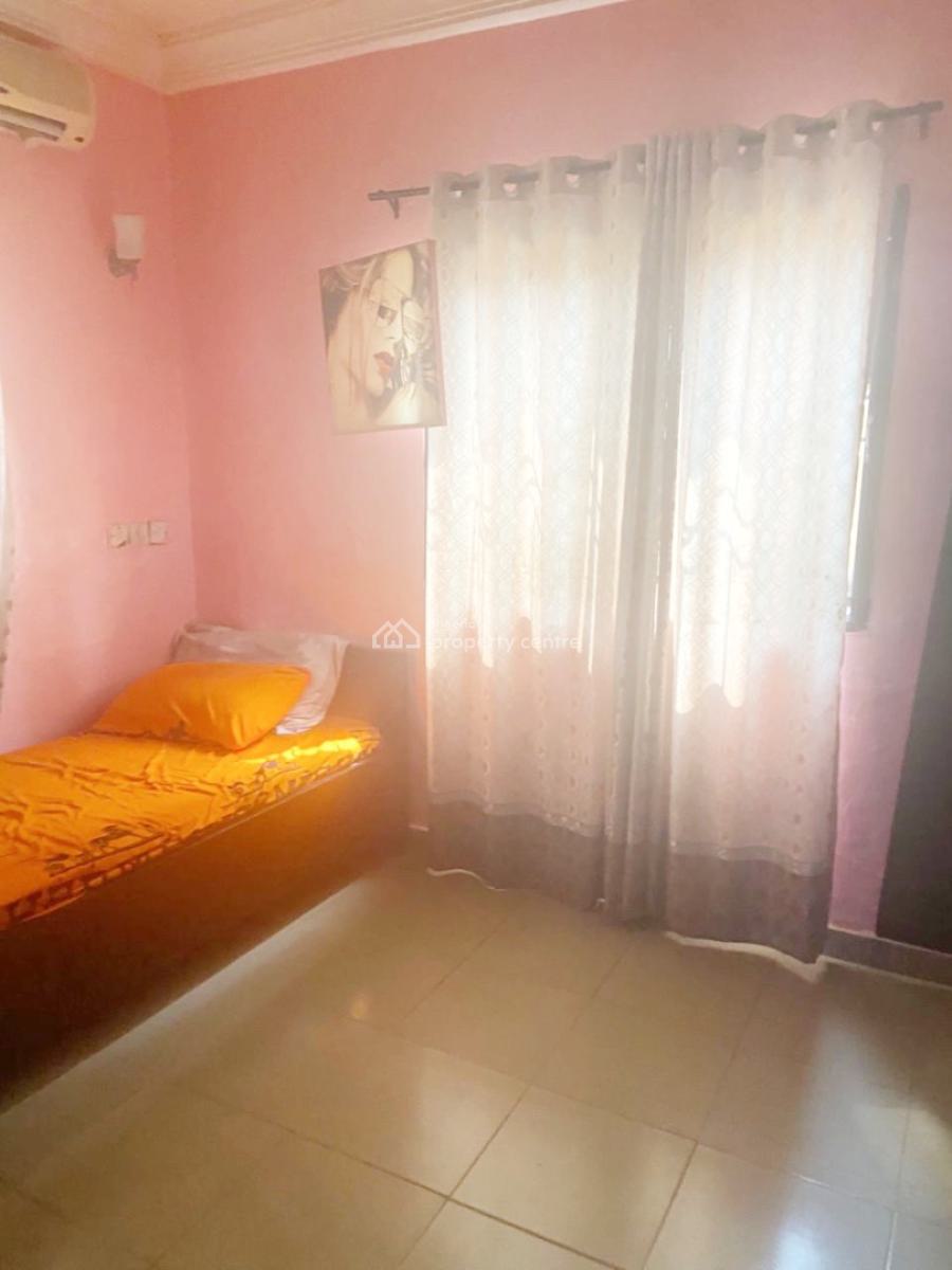 Luxury 3 Bedroom Flat Shared Apartment, Gra Phase 1, Magodo, Lagos, Flat / Apartment for Rent