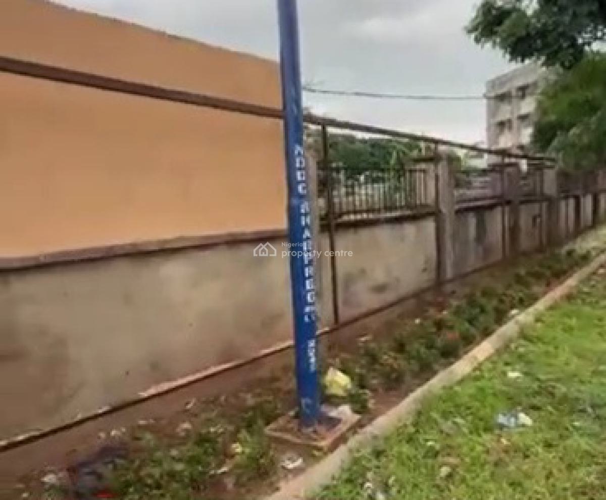 100ft By 300ft Land Approximately 2850sqm of Land with C of O, Along Aguobasinmwin Crescent, Off Goulf Course Road, Gra,, Benin, Oredo, Edo, Commercial Land for Sale