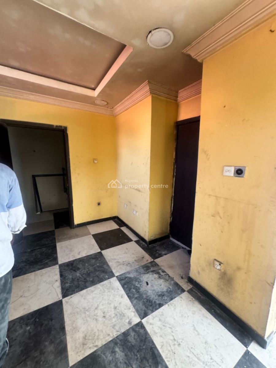 230sqm Front-facing Commercial Space, Lekki Phase 1, Lekki, Lagos, Commercial Property for Rent