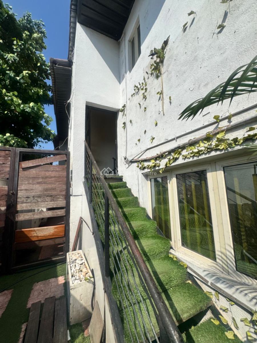 230sqm Front-facing Commercial Space, Lekki Phase 1, Lekki, Lagos, Commercial Property for Rent