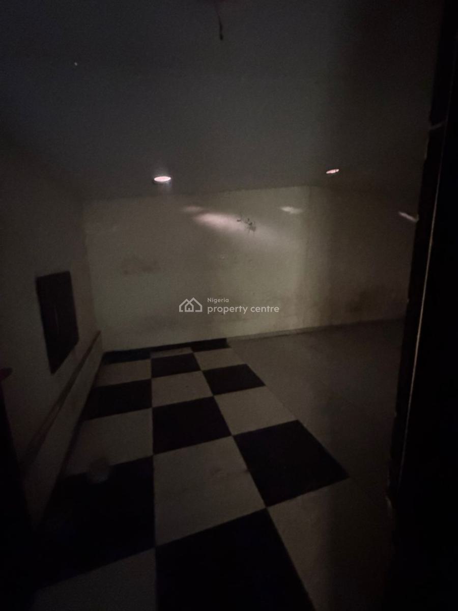 230sqm Front-facing Commercial Space, Lekki Phase 1, Lekki, Lagos, Commercial Property for Rent