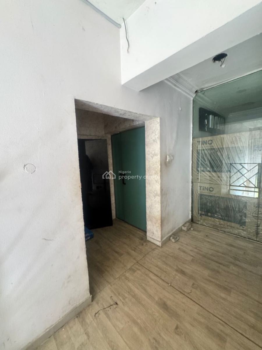 230sqm Front-facing Commercial Space, Lekki Phase 1, Lekki, Lagos, Commercial Property for Rent