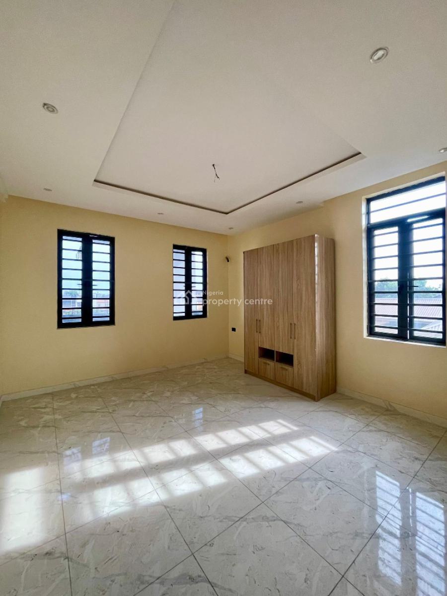 Spacious 5 Bedroom Semi Detached Duplex with Bq, Lekki Phase 1, Lekki, Lagos, Detached Duplex for Sale