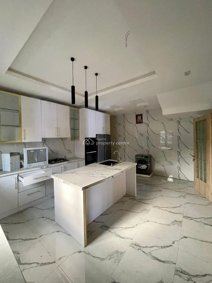 Spacious 5 Bedroom Semi Detached Duplex with Bq, Lekki Phase 1, Lekki, Lagos, Detached Duplex for Sale