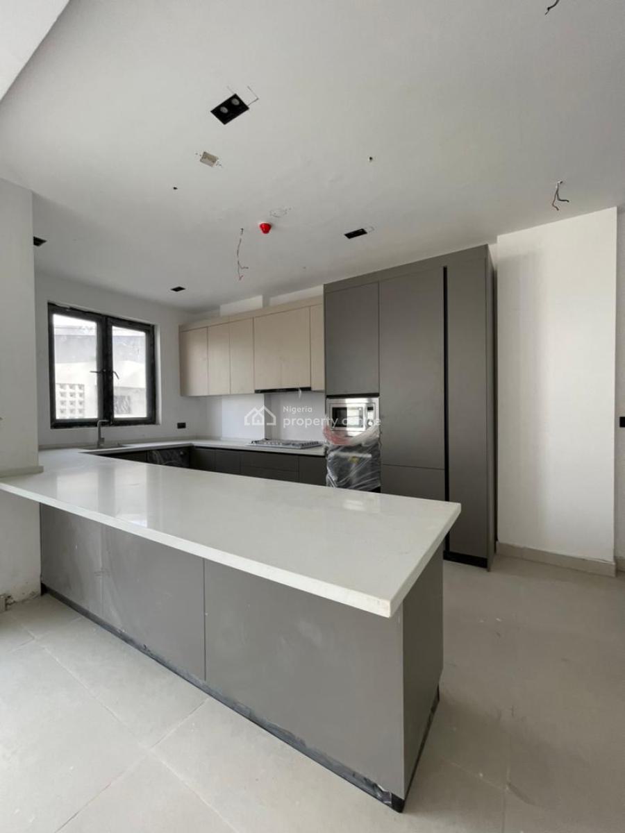 Sea View 3 Bedrooms Apartment with Rooftop Pool, Gym and Elevator, Lekki Phase 1, Lekki, Lagos, Flat / Apartment for Sale