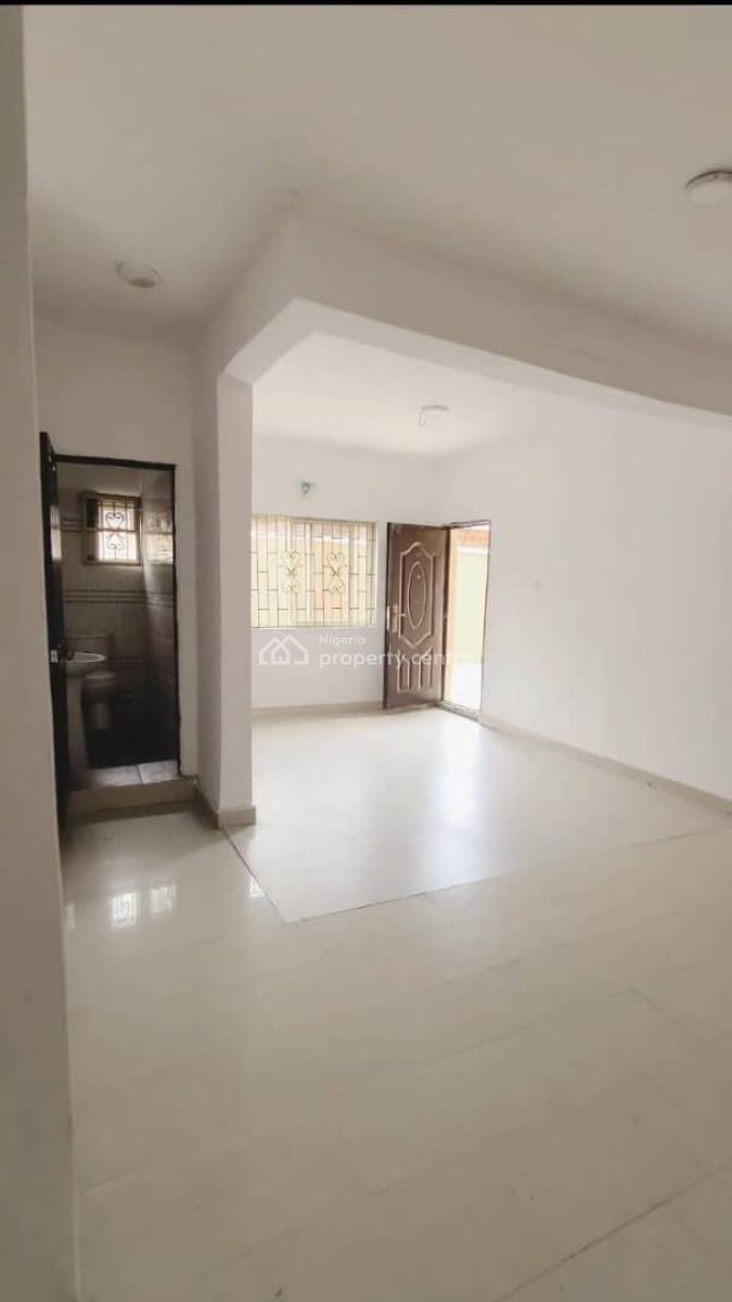 8 Flat Storey Building, Balogun Town, Sangotedo, Ajah, Lagos, Block of Flats for Sale