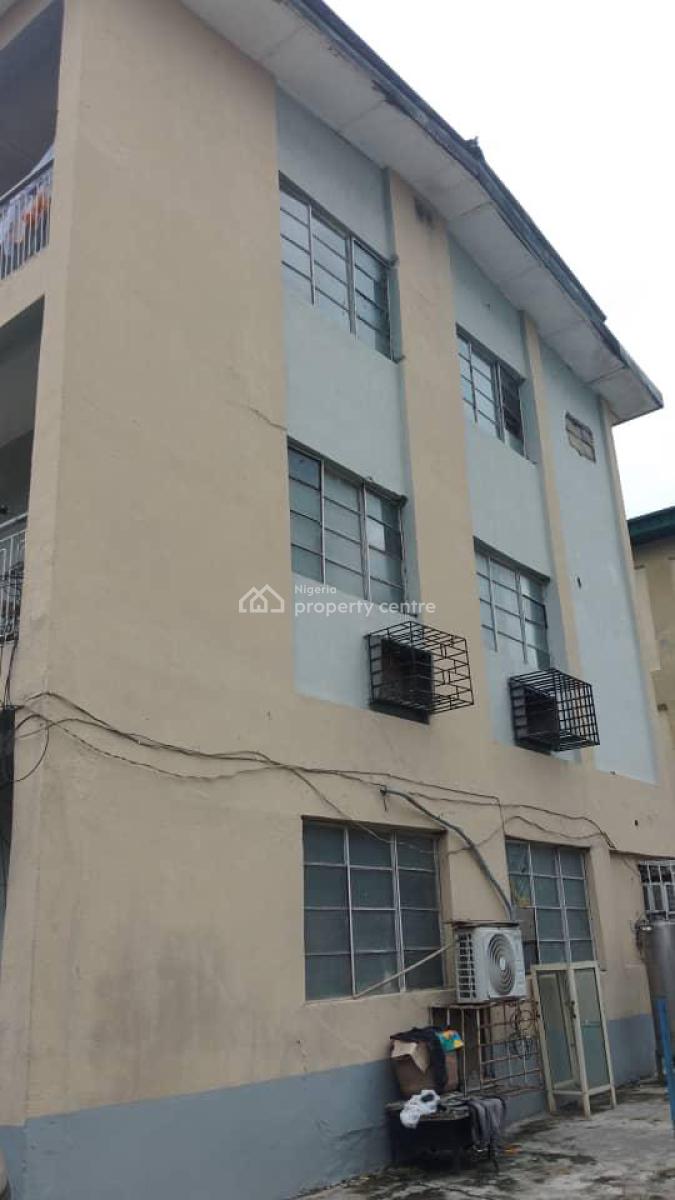Block of 6 Units of 3 Bedroom Flat on 930sqm of Land, Ifako, Gbagada, Lagos, Block of Flats for Sale