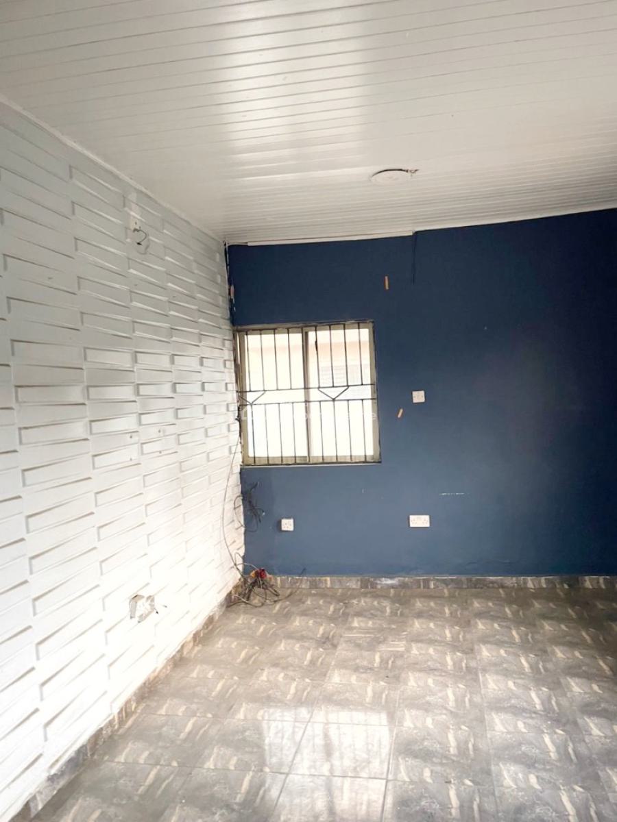 a Well Maintained Spacious 2 Bedroom Flat, Gra Phase 2, Magodo, Lagos, Flat / Apartment for Rent