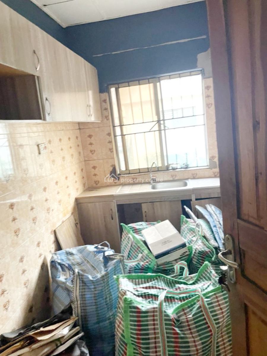 a Well Maintained Spacious 2 Bedroom Flat, Gra Phase 2, Magodo, Lagos, Flat / Apartment for Rent