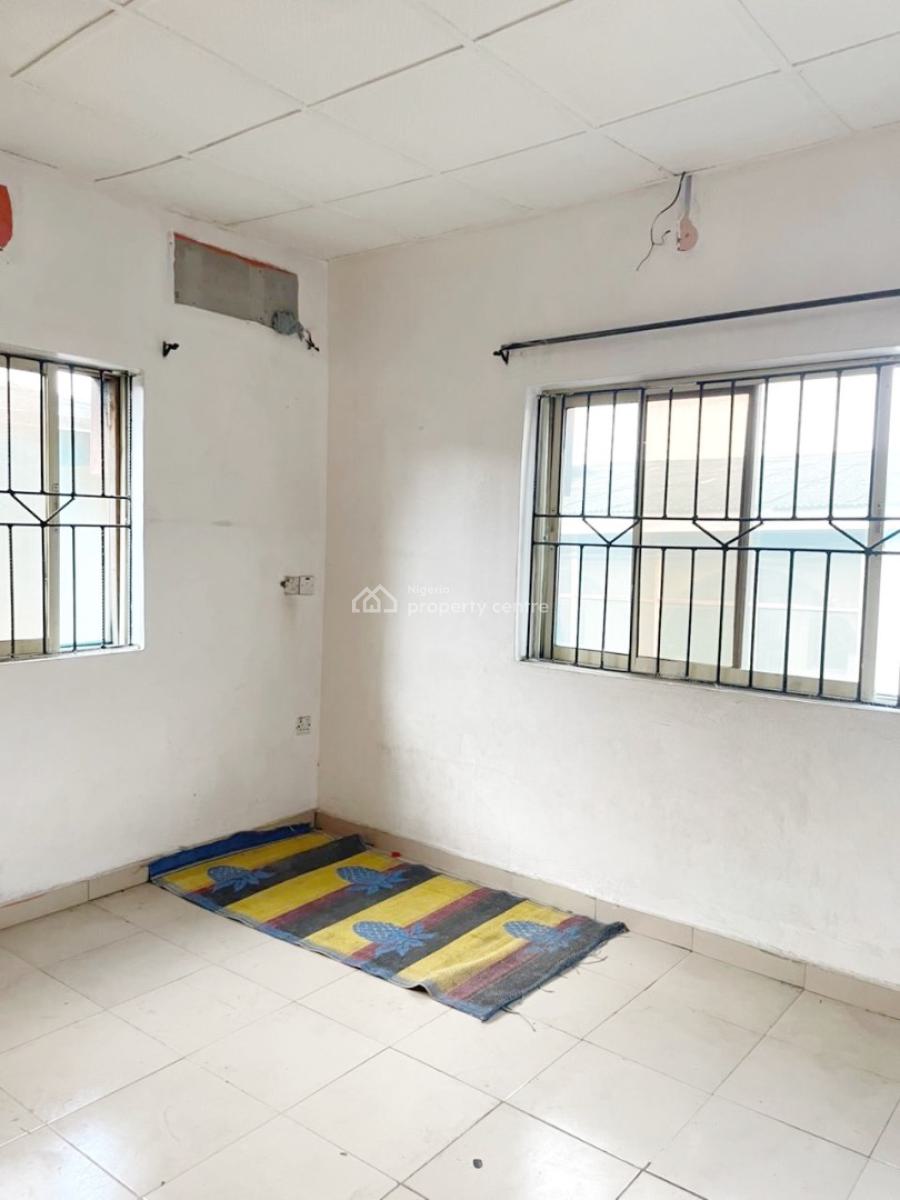 a Well Maintained Spacious 2 Bedroom Flat, Gra Phase 2, Magodo, Lagos, Flat / Apartment for Rent