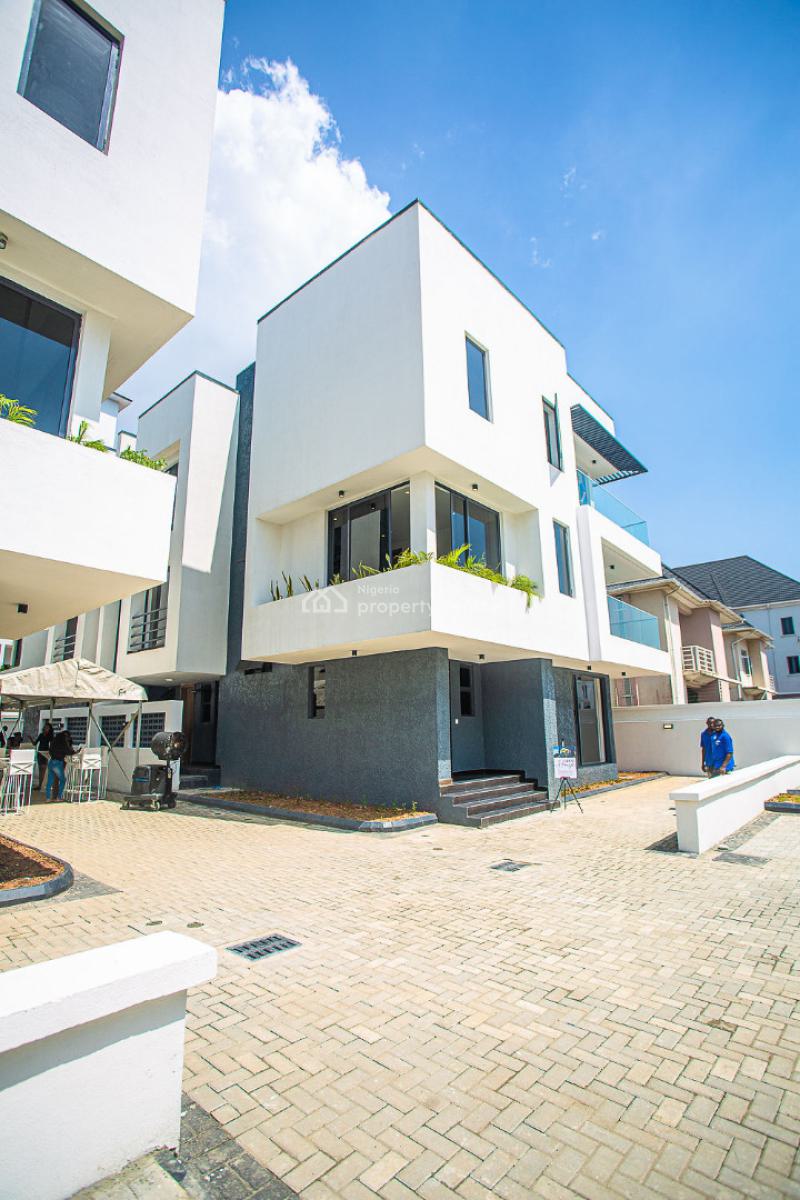 5 Bedroom Semi-detached Duplex with Boys Quarters, Olowo-eko Close, Lekki Phase 1, Lekki, Lagos, Semi-detached Duplex for Sale