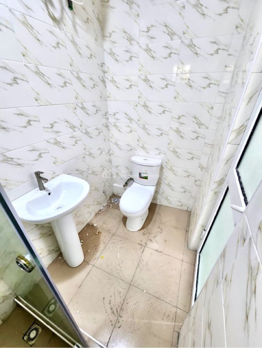 2 Bedroom Apartment, Ologolo, Lekki, Lagos, Flat / Apartment for Rent