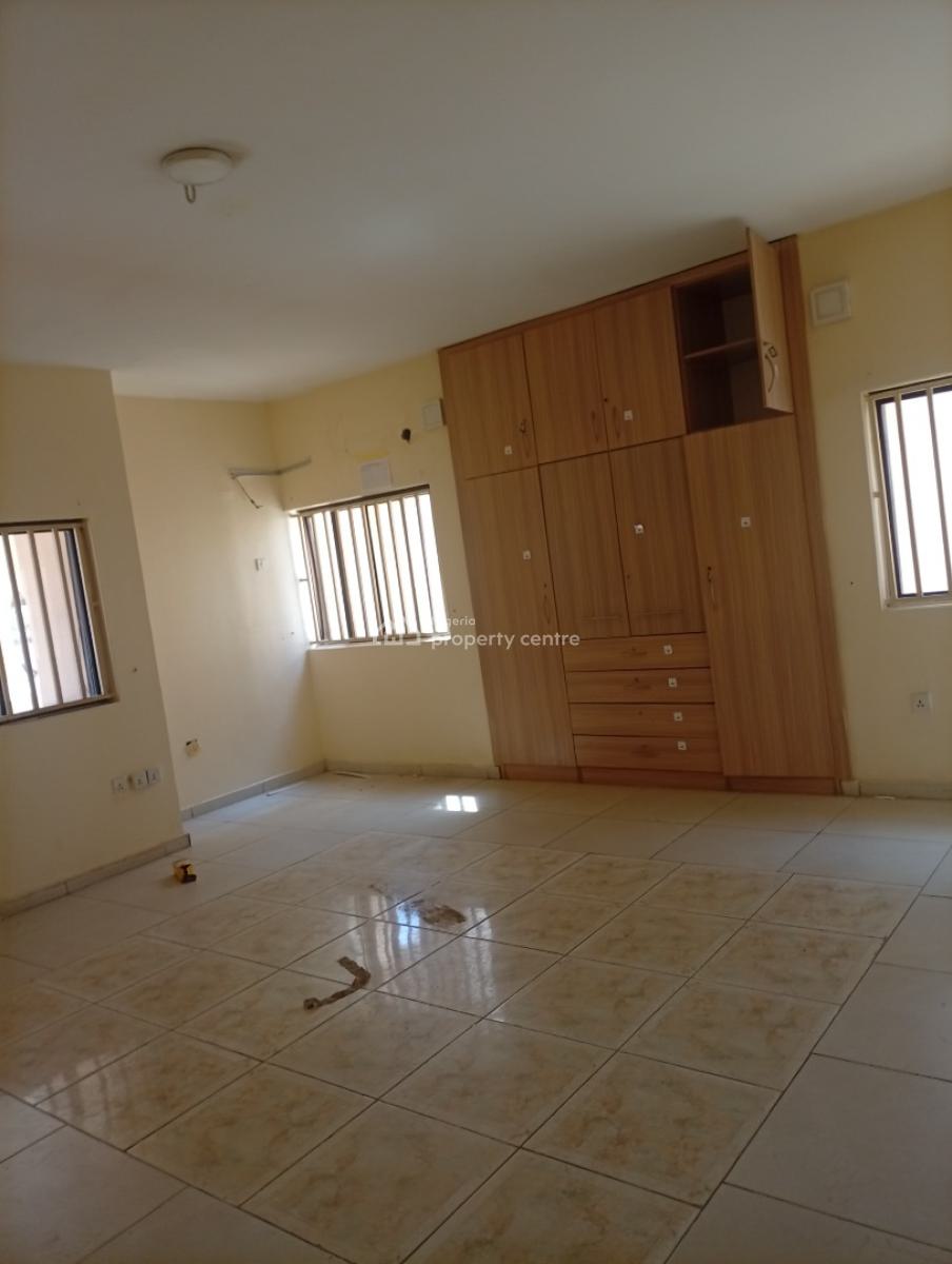 Spacious 5 Bedroom Fully Detached Duplex with 2 Rooms Bq, Maitama District, Abuja, Detached Duplex for Rent