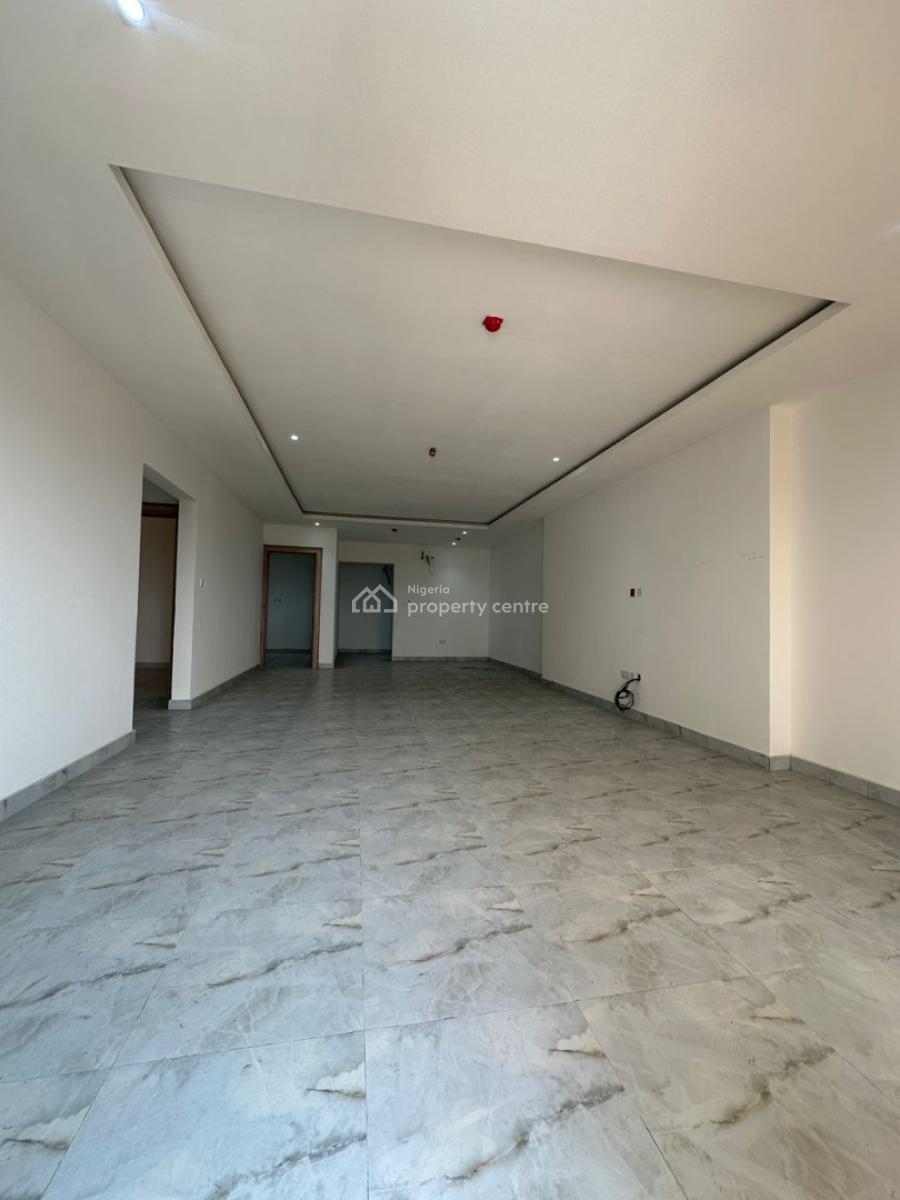 Neatly Built 3bedroom Apartment with Bq, Off Bisola Durosimi, Lekki Phase 1, Lekki, Lagos, Flat / Apartment for Sale