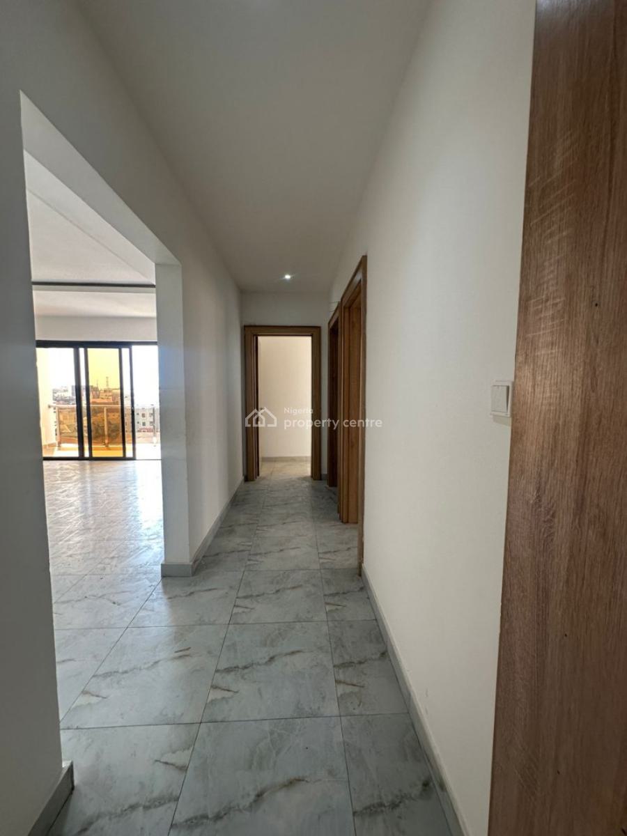Neatly Built 3bedroom Apartment with Bq, Off Bisola Durosimi, Lekki Phase 1, Lekki, Lagos, Flat / Apartment for Sale