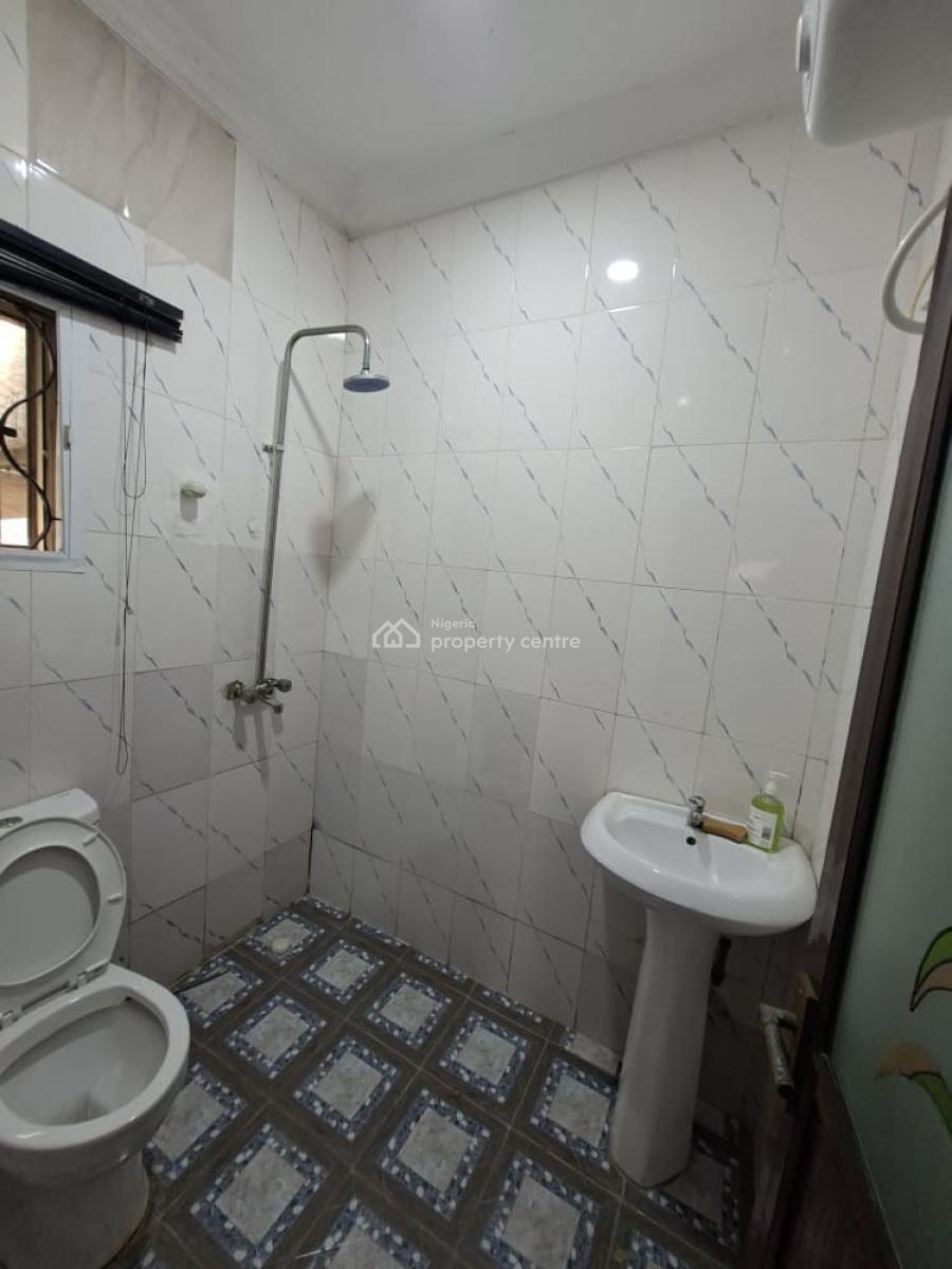 Newly Renovated Ground Floor Flat All Rooms Ensuite 3 Bedroom Flat, Yaba, Lagos, Flat / Apartment for Rent