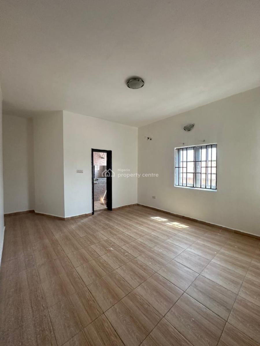 Well-maintained 2-bedroom Apartment, Igboefon, Lekki, Lagos, Flat / Apartment for Rent