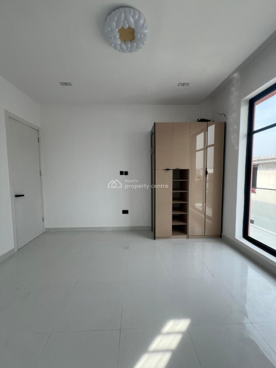 2 Bedroom Serviced Apartment, Ologolo, Lekki, Lagos, Flat / Apartment for Sale