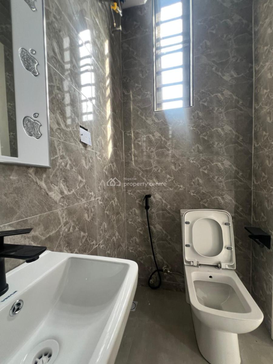 2 Bedroom Serviced Apartment, Ologolo, Lekki, Lagos, Flat / Apartment for Sale