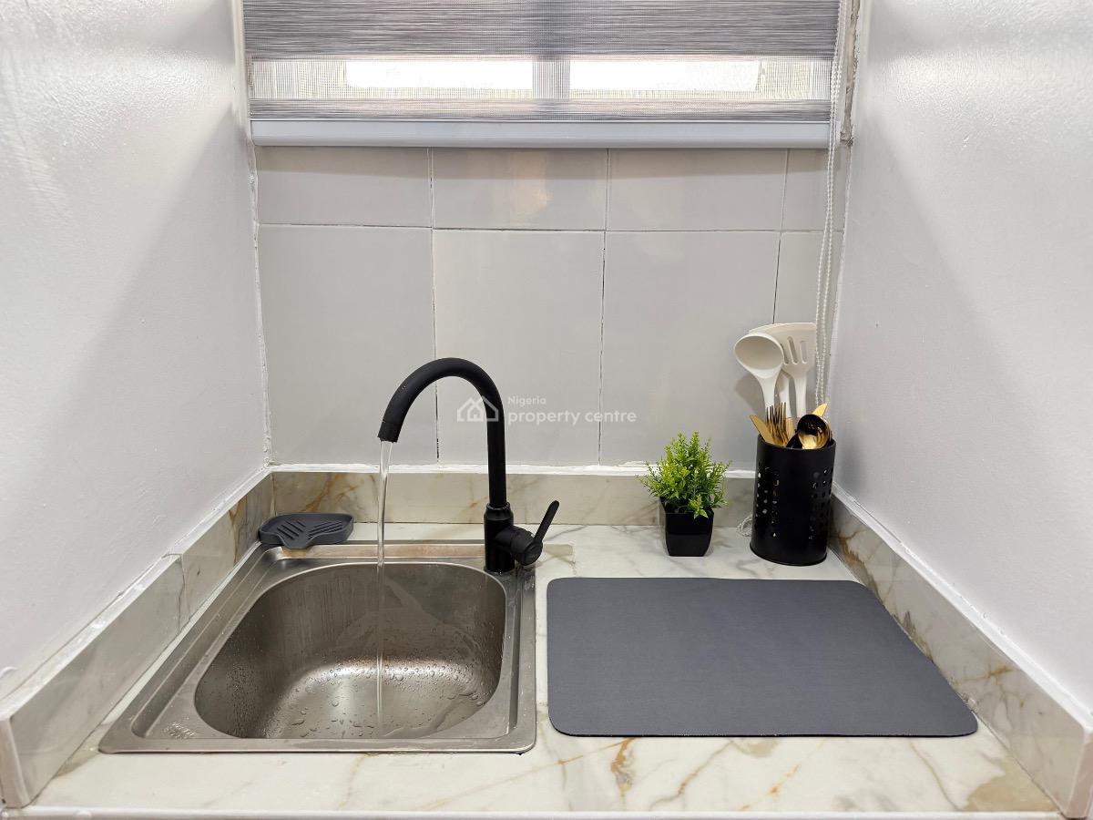 Brand New Studio Apartment with Pool & Tennis Court, Ikoyi, Lagos, Flat / Apartment Short Let
