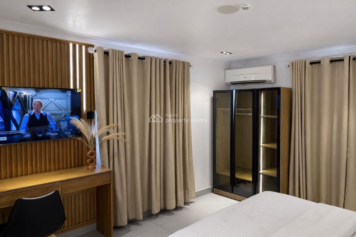 Brand New 1 Bedroom Apartment with Pool & Tennis Court, Ikoyi, Lagos, Flat / Apartment Short Let