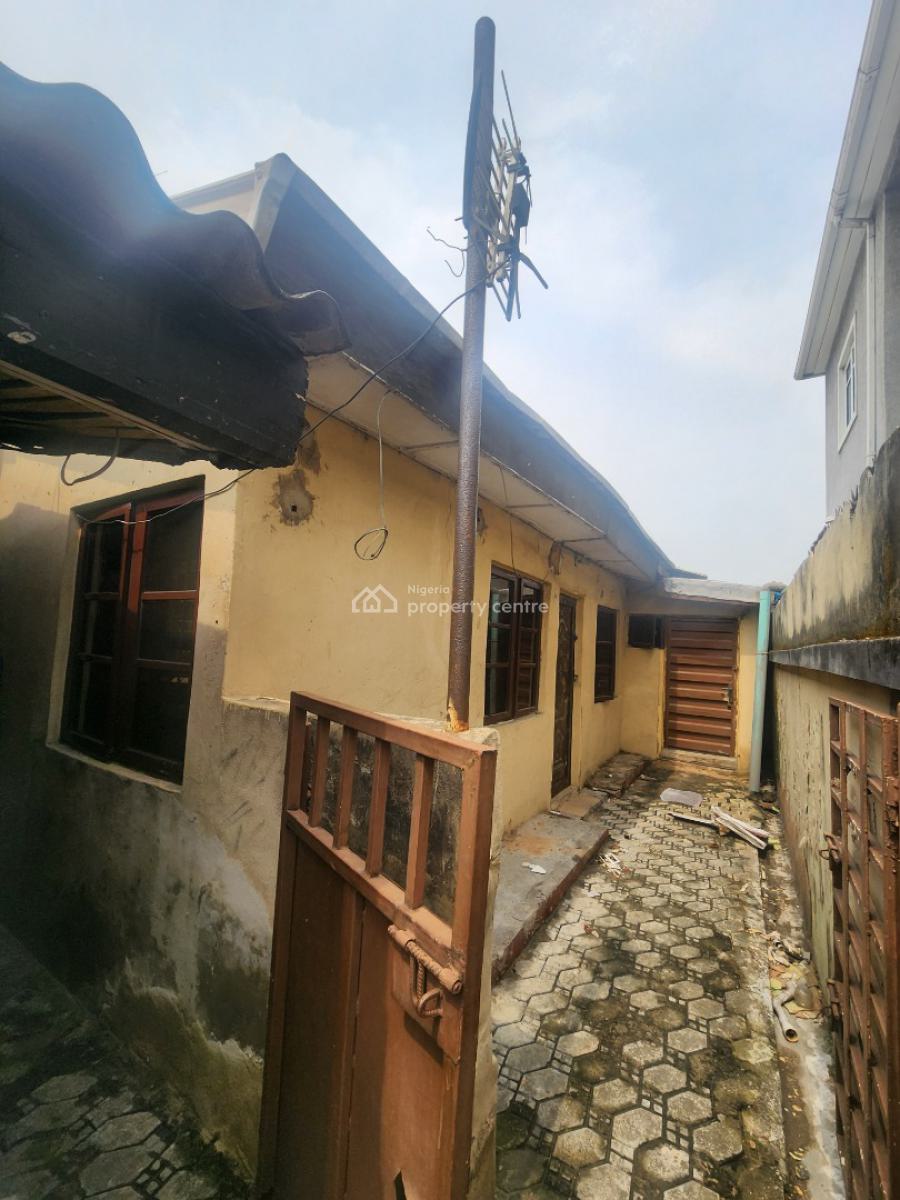 2-bedroom Flat Bungalow, Adeniran Ogunsanya, Surulere, Lagos, Detached Bungalow for Rent