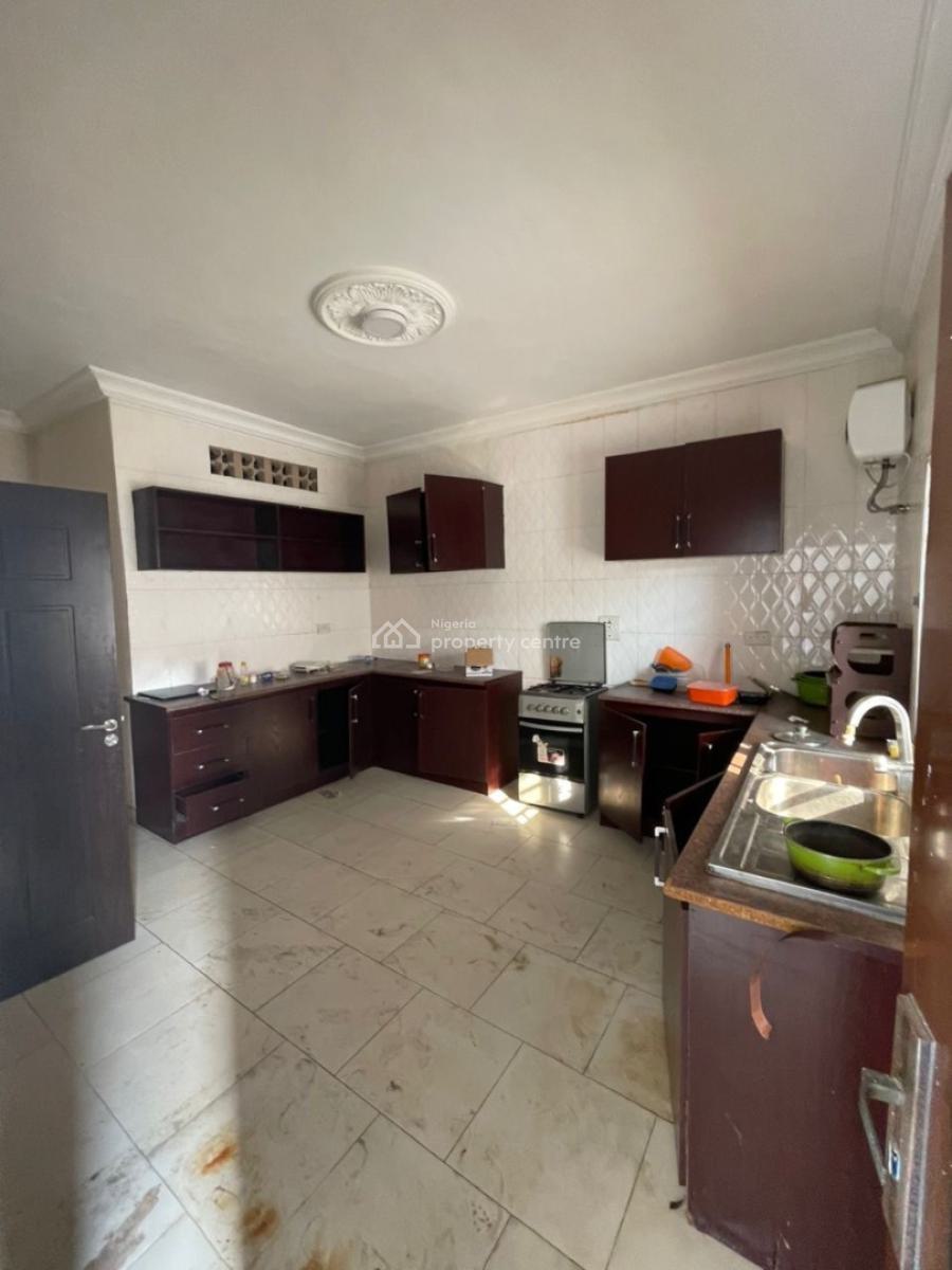 Spacious 3bedroom Apartment, Ologolo, Lekki, Lagos, Flat / Apartment for Rent
