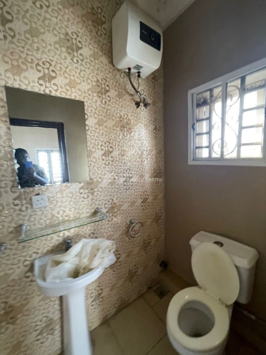 Spacious 3bedroom Apartment, Ologolo, Lekki, Lagos, Flat / Apartment for Rent
