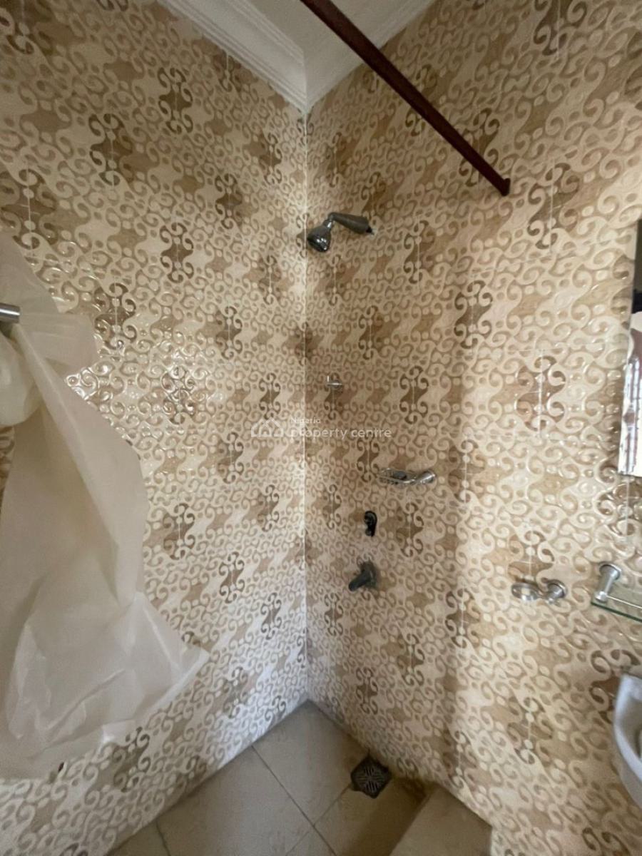 Spacious 3bedroom Apartment, Ologolo, Lekki, Lagos, Flat / Apartment for Rent