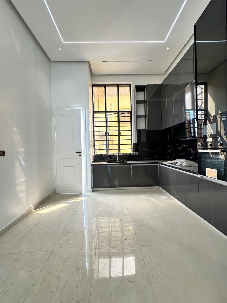 Beautifully Built 3bedroom Apartment with Pool & Gym, Lekki Phase 1, Lekki, Lagos, Flat / Apartment for Sale