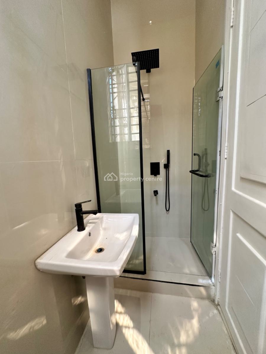 Beautifully Built 3bedroom Apartment with Pool & Gym, Lekki Phase 1, Lekki, Lagos, Flat / Apartment for Sale