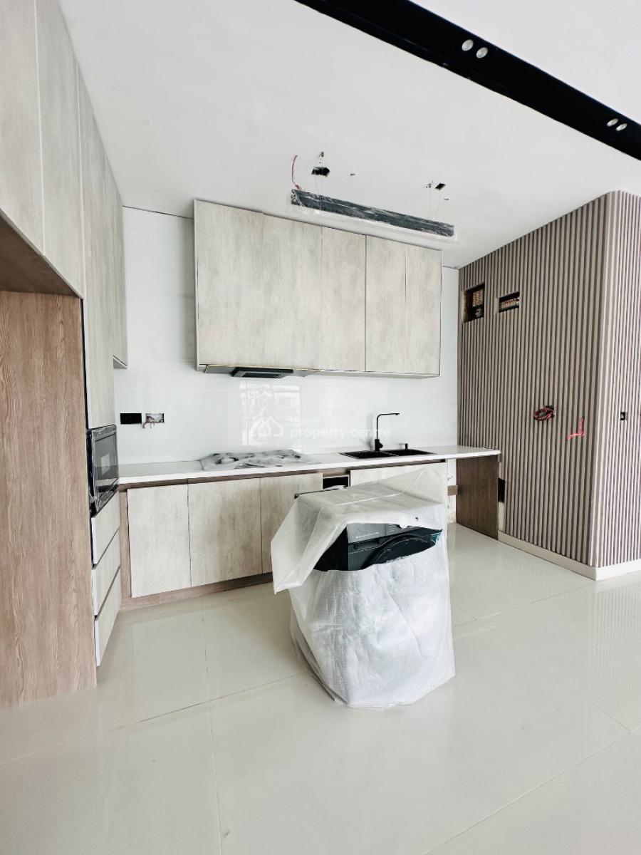 2bedrooom Apartment with Pool &gym, Lekki Phase 1, Lekki, Lagos, Flat / Apartment for Sale