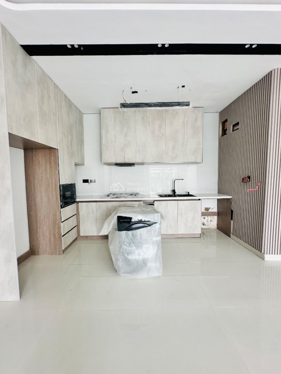 2bedrooom Apartment with Pool &gym, Lekki Phase 1, Lekki, Lagos, Flat / Apartment for Sale