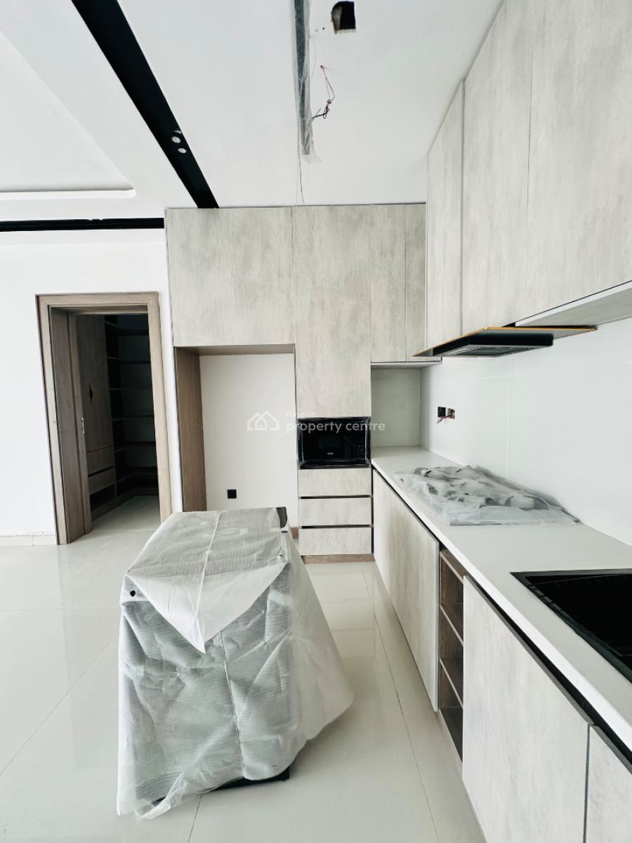 2bedrooom Apartment with Pool &gym, Lekki Phase 1, Lekki, Lagos, Flat / Apartment for Sale