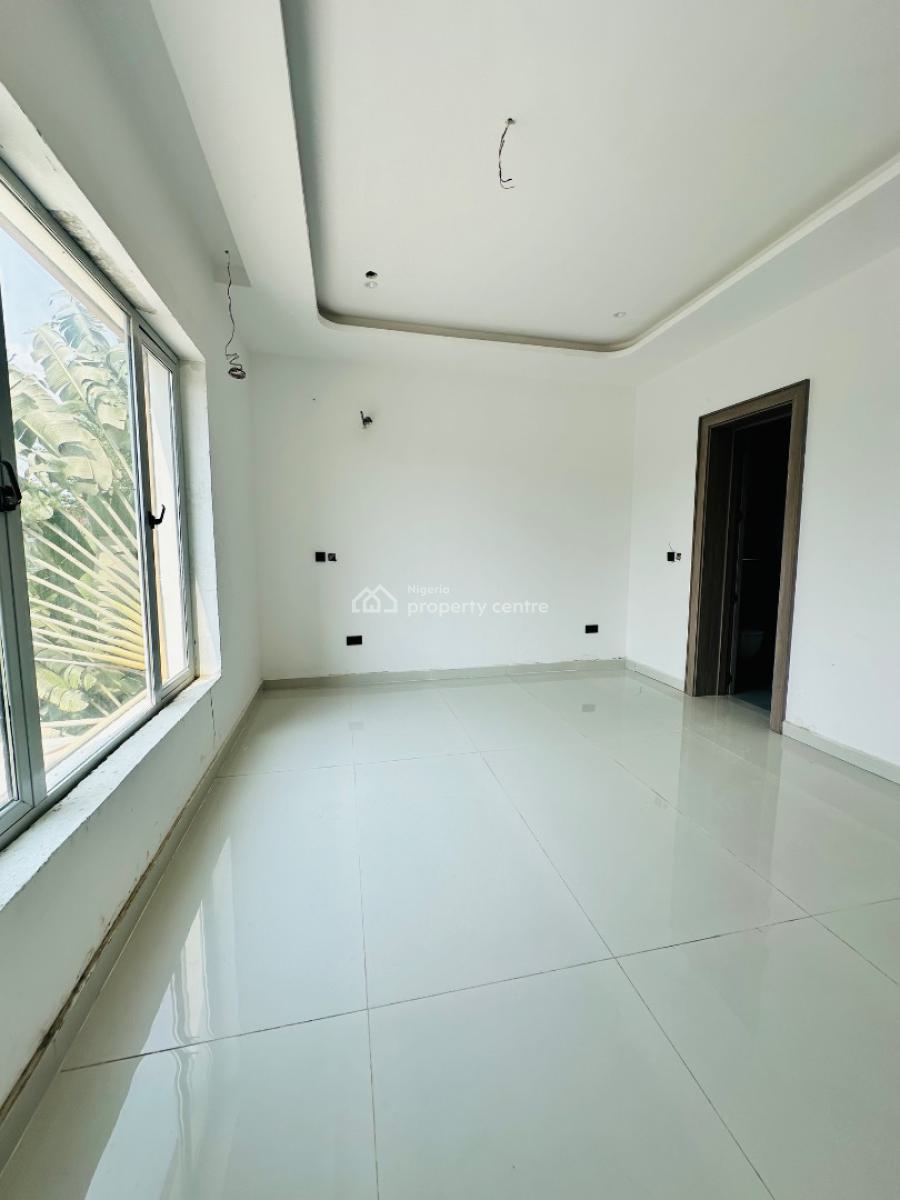 2bedrooom Apartment with Pool &gym, Lekki Phase 1, Lekki, Lagos, Flat / Apartment for Sale