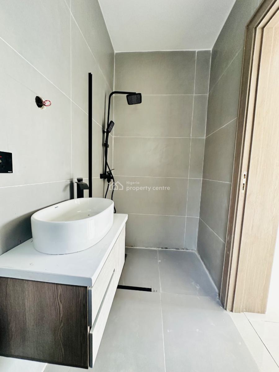 2bedrooom Apartment with Pool &gym, Lekki Phase 1, Lekki, Lagos, Flat / Apartment for Sale