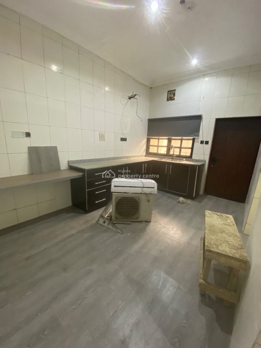 Luxury 5 Rooms Office Space, Off Sobo Arobiodu Street, Ikeja Gra, Ikeja, Lagos, Terraced Duplex for Rent