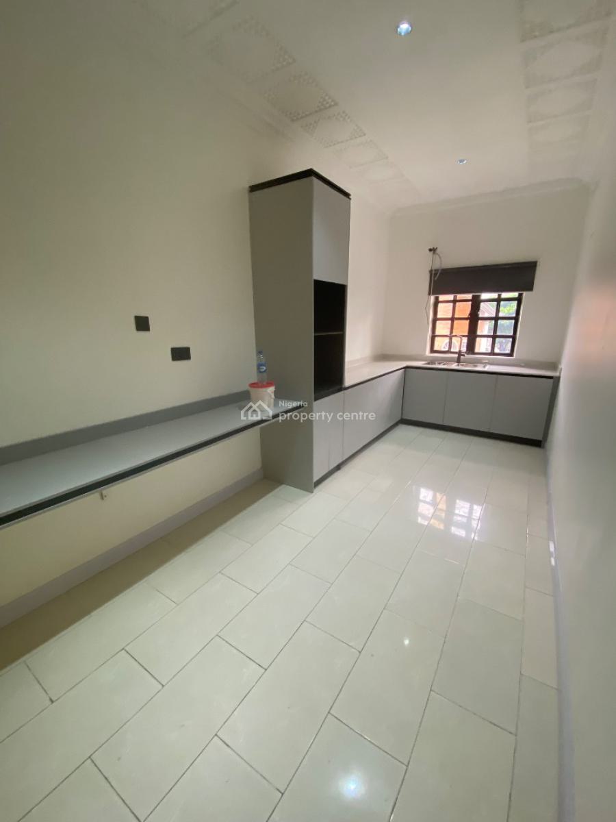Luxury 5 Rooms Office Space, Off Sobo Arobiodu Street, Ikeja Gra, Ikeja, Lagos, Terraced Duplex for Rent