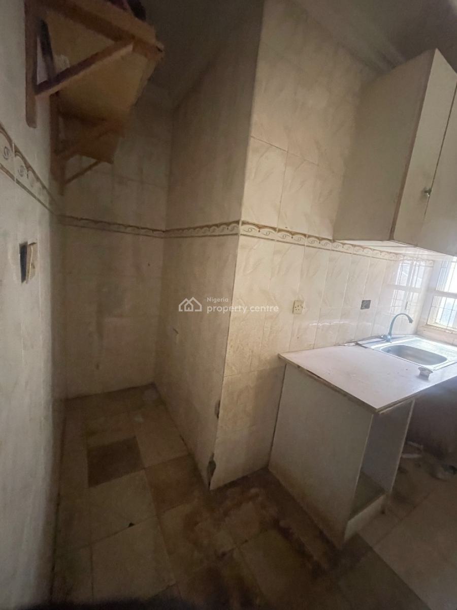2 Bedroom Apartment, Gra Phase 1, Magodo, Lagos, Flat / Apartment for Rent