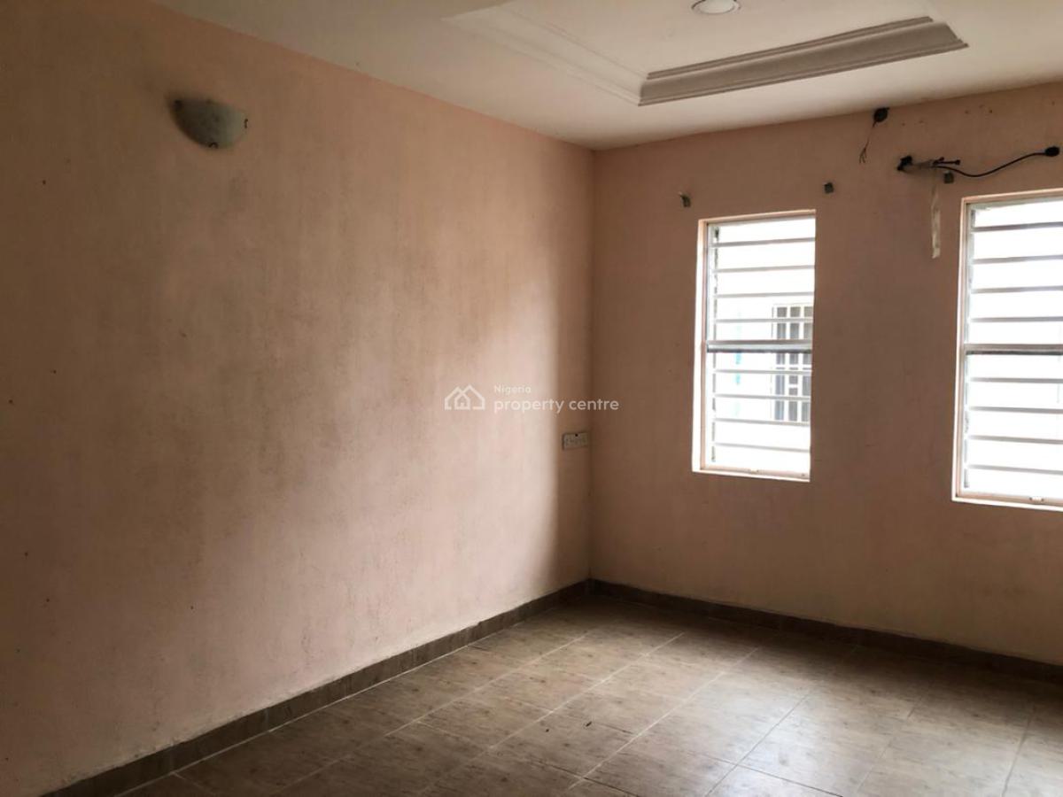 Relatively New 3 Bedroom Apartment with a Room Bq, Gra Ikeja Lagos, Ikeja, Lagos, Flat / Apartment for Rent