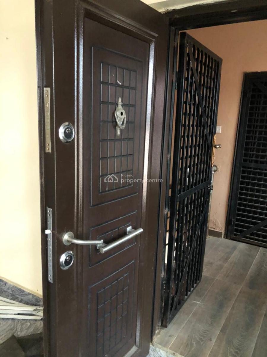 Relatively New 3 Bedroom Apartment with a Room Bq, Gra Ikeja Lagos, Ikeja, Lagos, Flat / Apartment for Rent