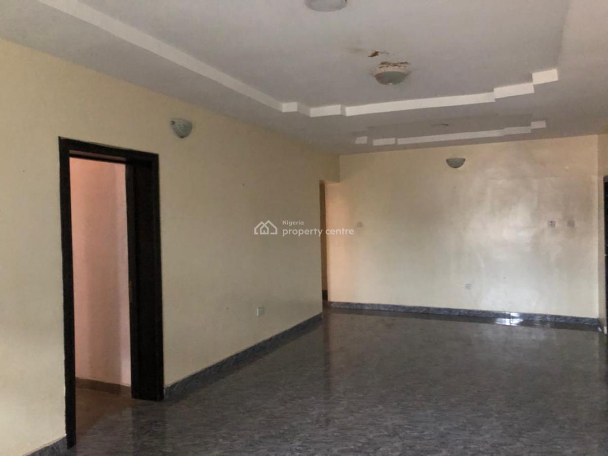Relatively New 3 Bedroom Apartment with a Room Bq, Gra Ikeja Lagos, Ikeja, Lagos, Flat / Apartment for Rent