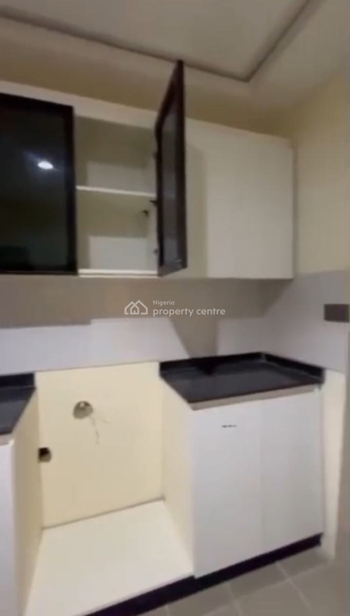 Luxury Clean 2 Bedroom Flat, Katampe, Abuja, Block of Flats for Sale