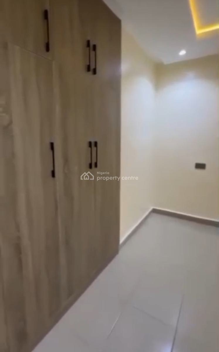 Luxury Clean 2 Bedroom Flat, Katampe, Abuja, Block of Flats for Sale