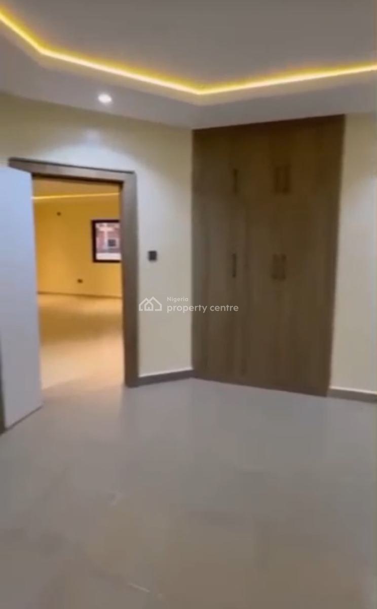 Luxury Clean 2 Bedroom Flat, Katampe, Abuja, Block of Flats for Sale