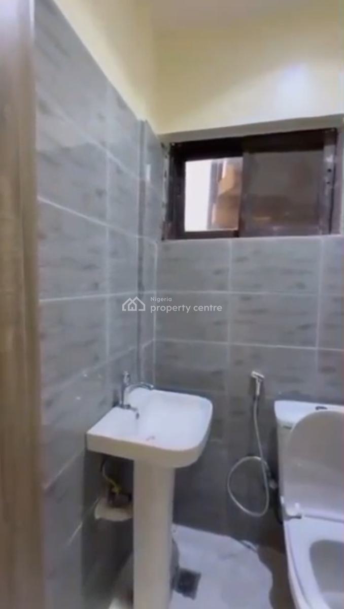 Luxury Clean 2 Bedroom Flat, Katampe, Abuja, Block of Flats for Sale